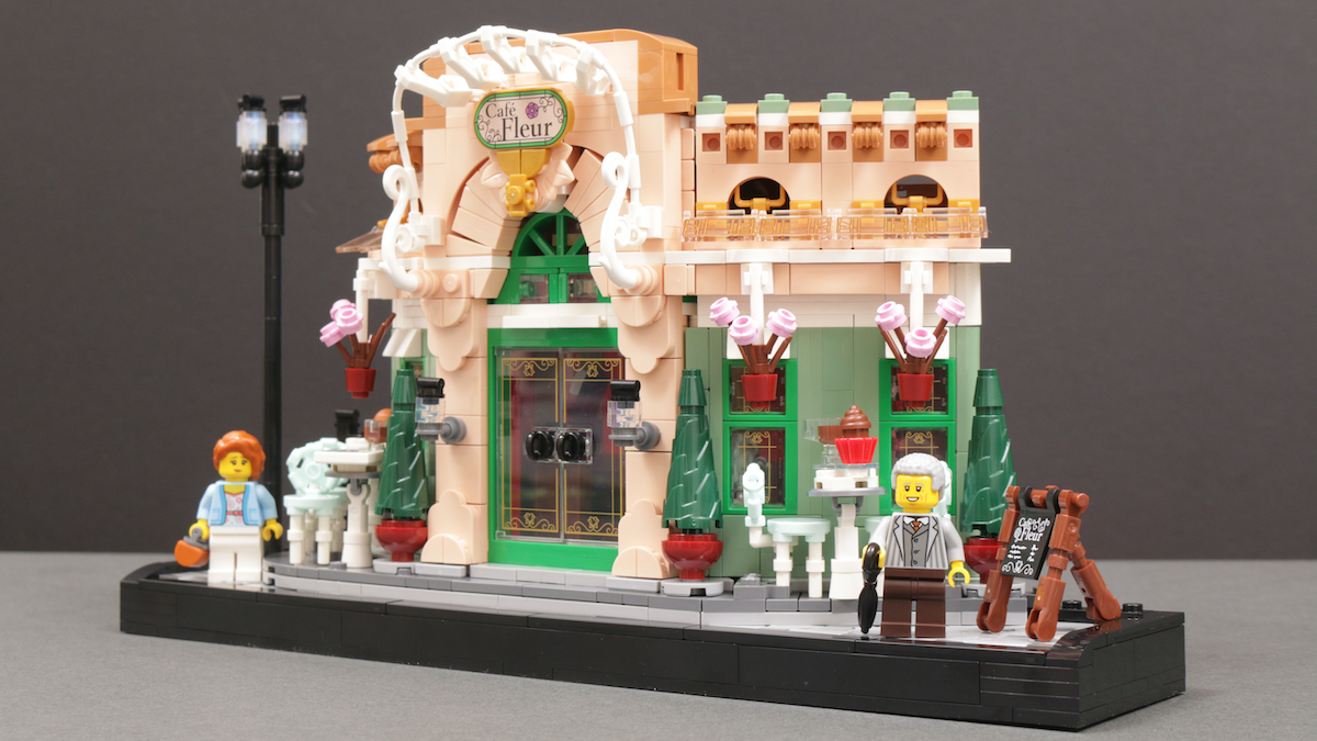 Is LEGO Icons 10362 French Café to scale with minifigures? Not really