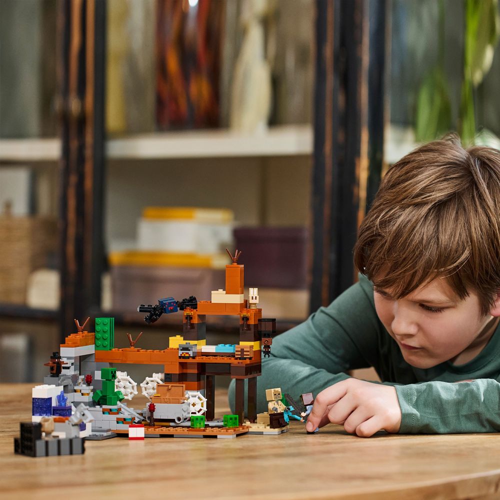 LEGO Minecraft 21263 The Badlands Mineshaft 6