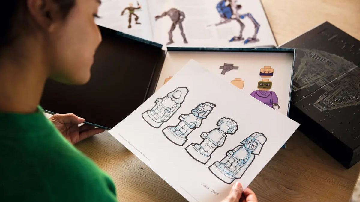 New LEGO Star Wars book shows off unreleased version of a rare minifigure