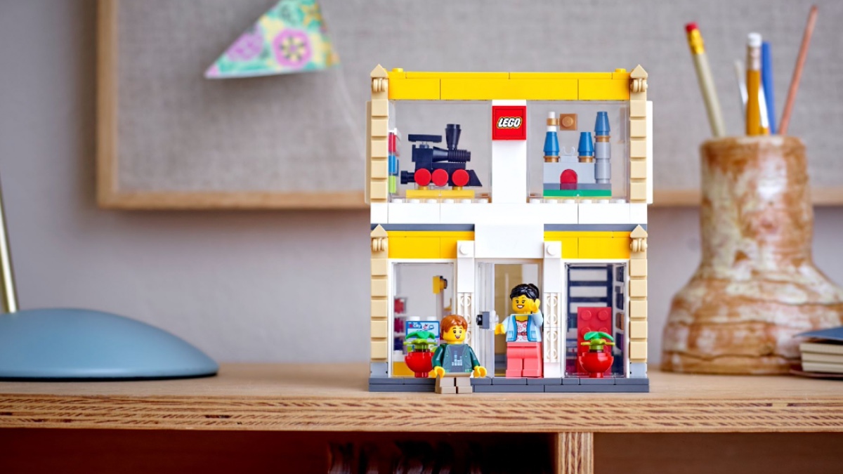 New LEGO Brand Store set coming in August