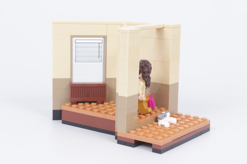 LEGO Creator Expert 10292 Friends Apartments review 31