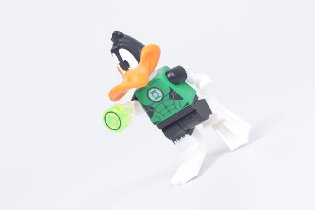 How to build your own LEGO Green Loontern minifigure Daffy Duck Green Lantern 7