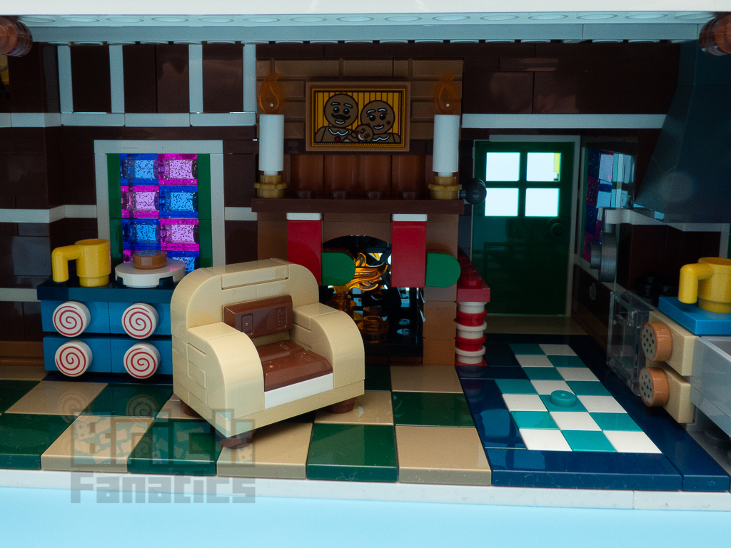 LEGO Creator Expert 10267 Gingerbread HouseLEGO Creator Expert 10267 Gingerbread House