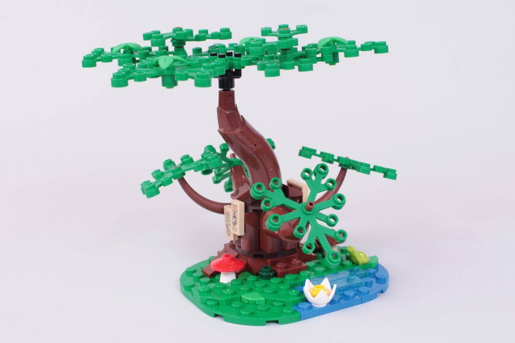 LEGO Icons 10332 Medieval Town Square review 55 1024x683