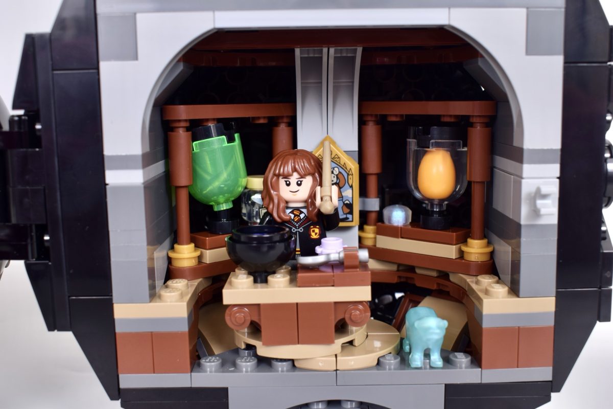 LEGO Harry Potter 76464 Cauldron Secret Potions Classroom review 4 1200x800