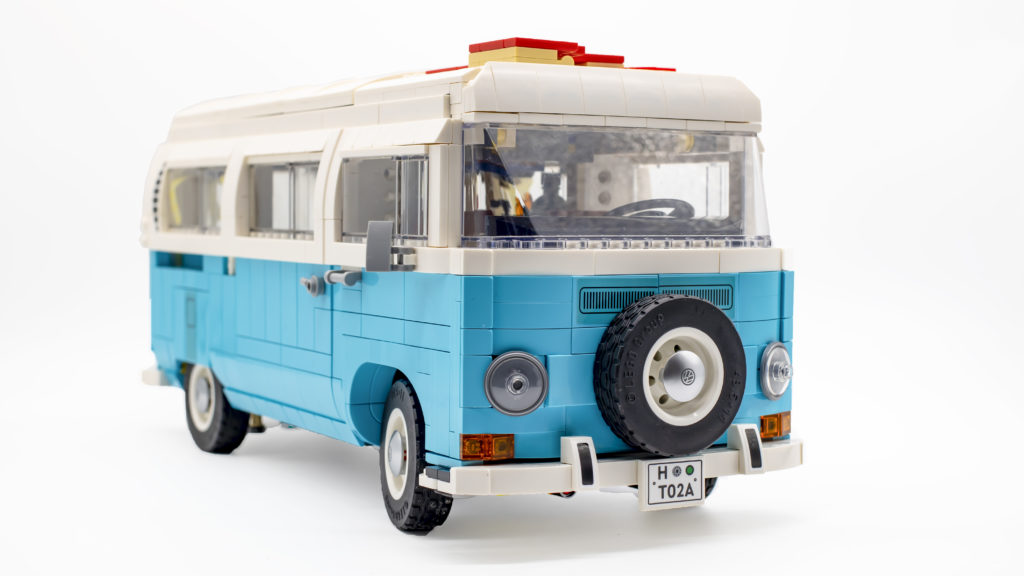 LEGO 10279 Volkswagen T2 Camper Van 19
