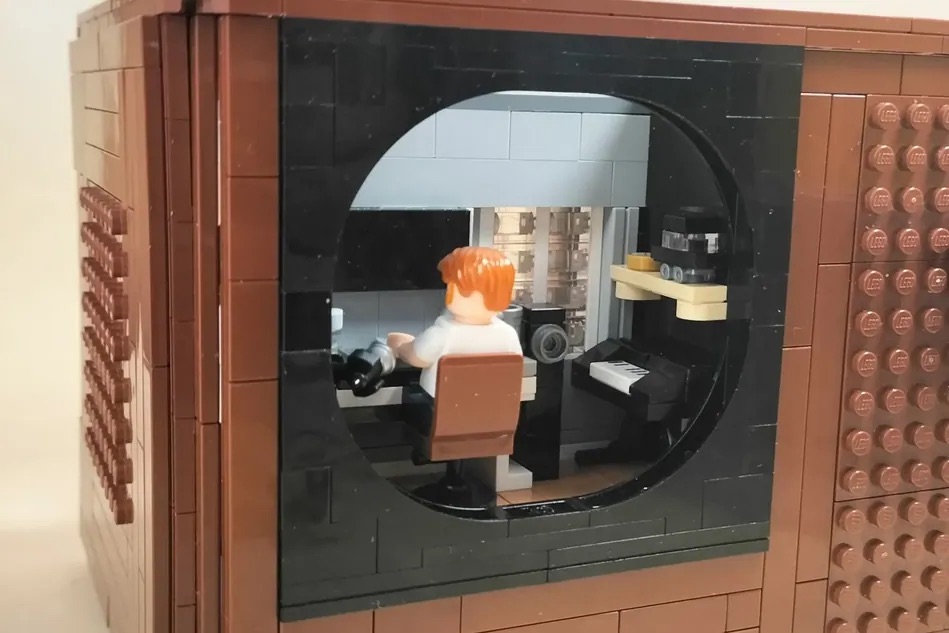 LEGO Ideas Happier Than Ever 5
