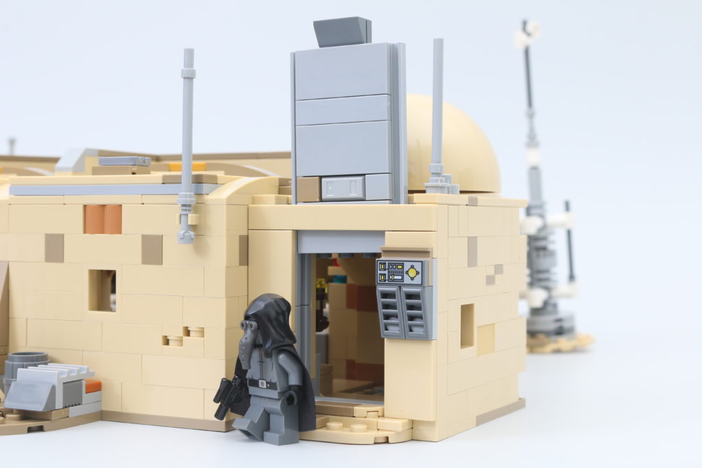 LEGO Star Wars 75290 Mos Eisley Cantina review 44