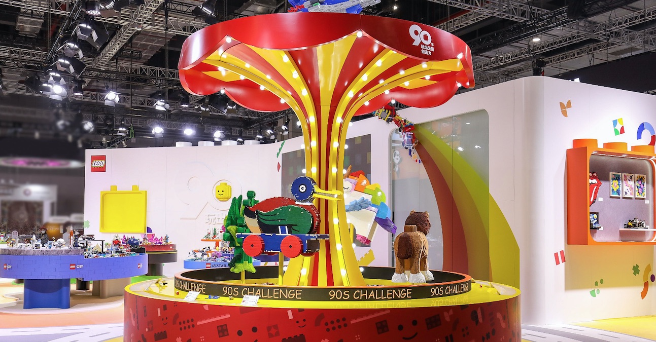 Limited-edition LEGO Wooden Duck promotional sets available at CIIE
