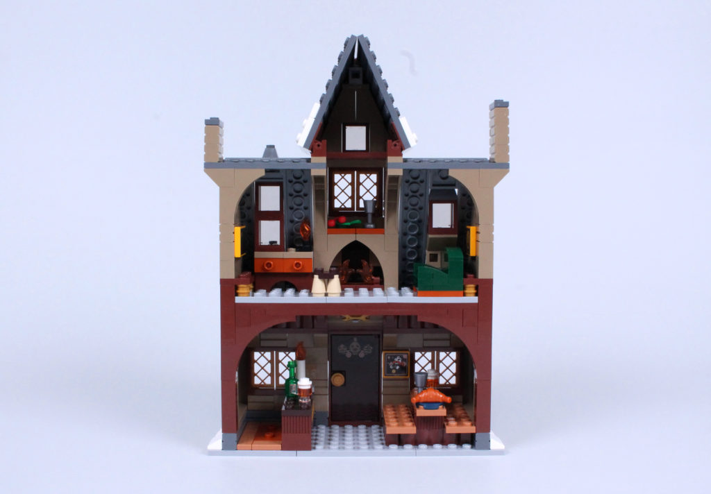 LEGO Harry Potter 76388 Hogsmeade Village Visit review 12