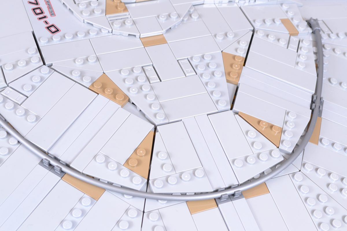 LEGO Icons 10356 USS Enterprise NCC 1701 D 19 1200x800