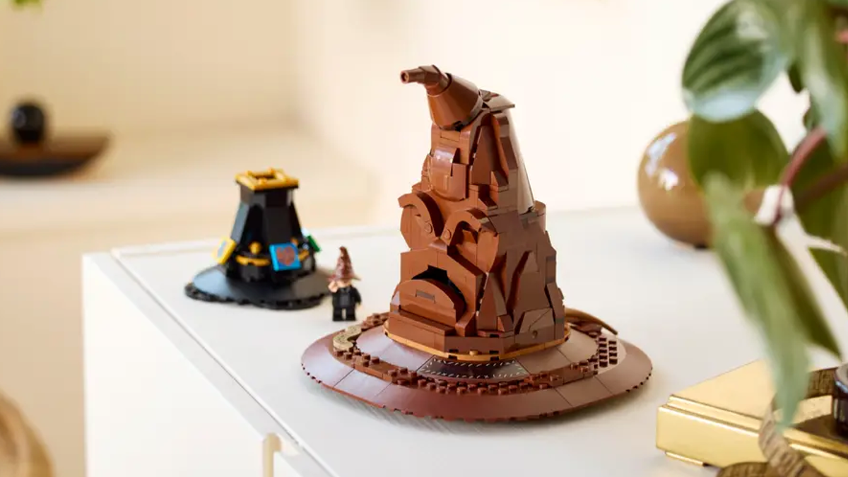 Here’s how LEGO Harry Potter 76429 Talking Sorting Hat’s voice feature works
