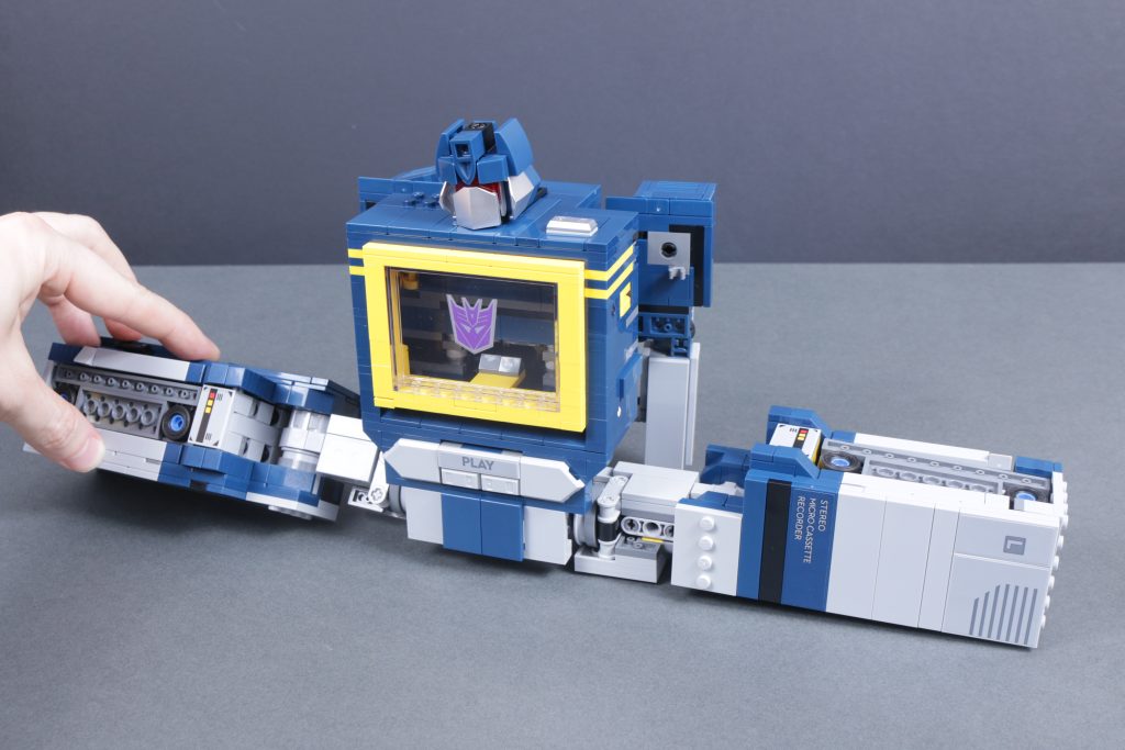 LEGO Icons Transformers 10358 Soundwave review 43 1024x683