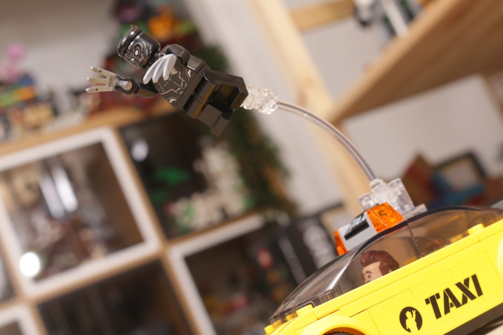 LEGO Marvel 5008076 Taxi 76269 Avengers Tower gift with purchase review 3 1024x683