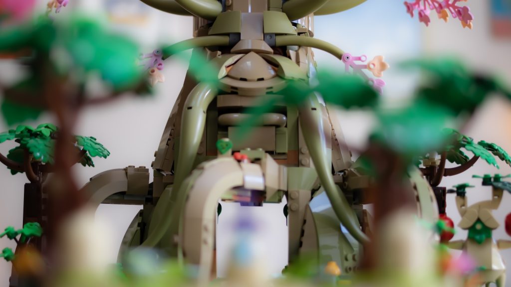 LEGO Legend of Zelda 77092 Great Deku Tree 2 in 1 26 1024x576