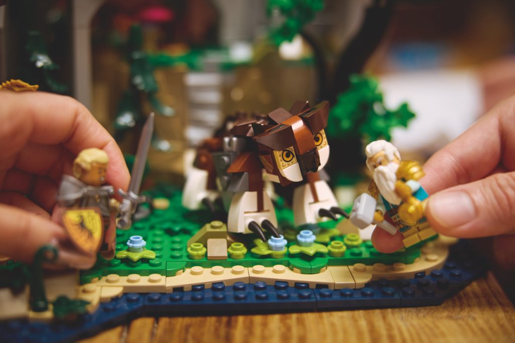 LEGO Ideas 21348 Dungeons Dragons Red Dragons Tale 30 1024x683