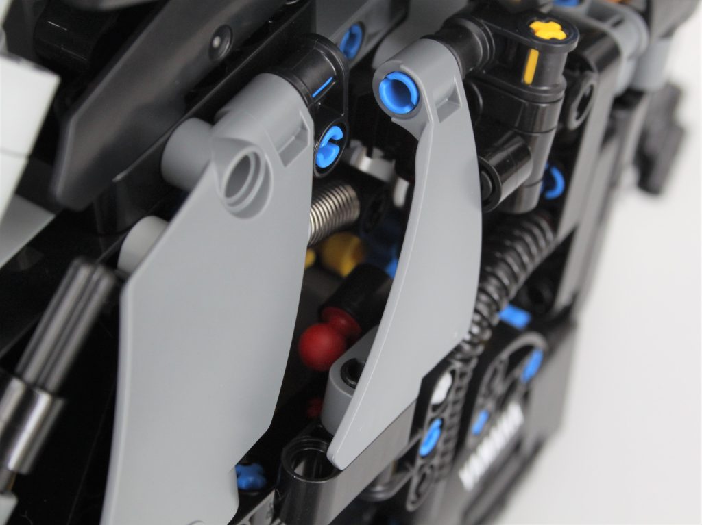 LEGO Technic 42159 Yamaha MT 10 SP review 27 1024x767