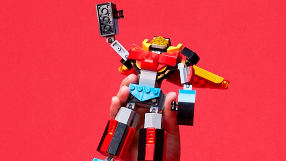 LEGO Creator 31124 Super Robot gets mecha makeover thanks to designer