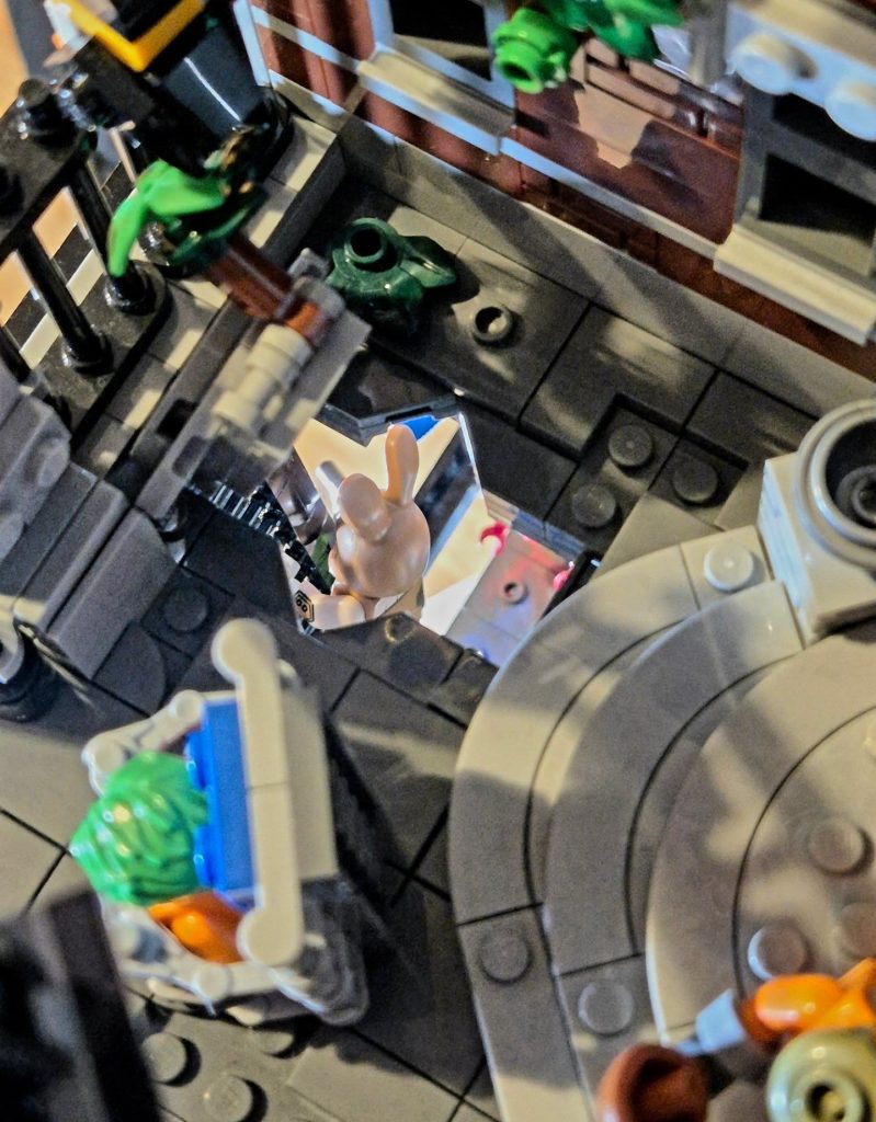 the bricked cave 76300 arkham underground 3 799x1024