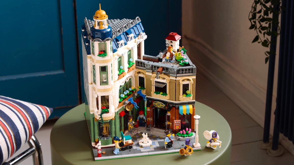 LEGO 2026 modular building revealed: 11371 Shopping Street arrives in January