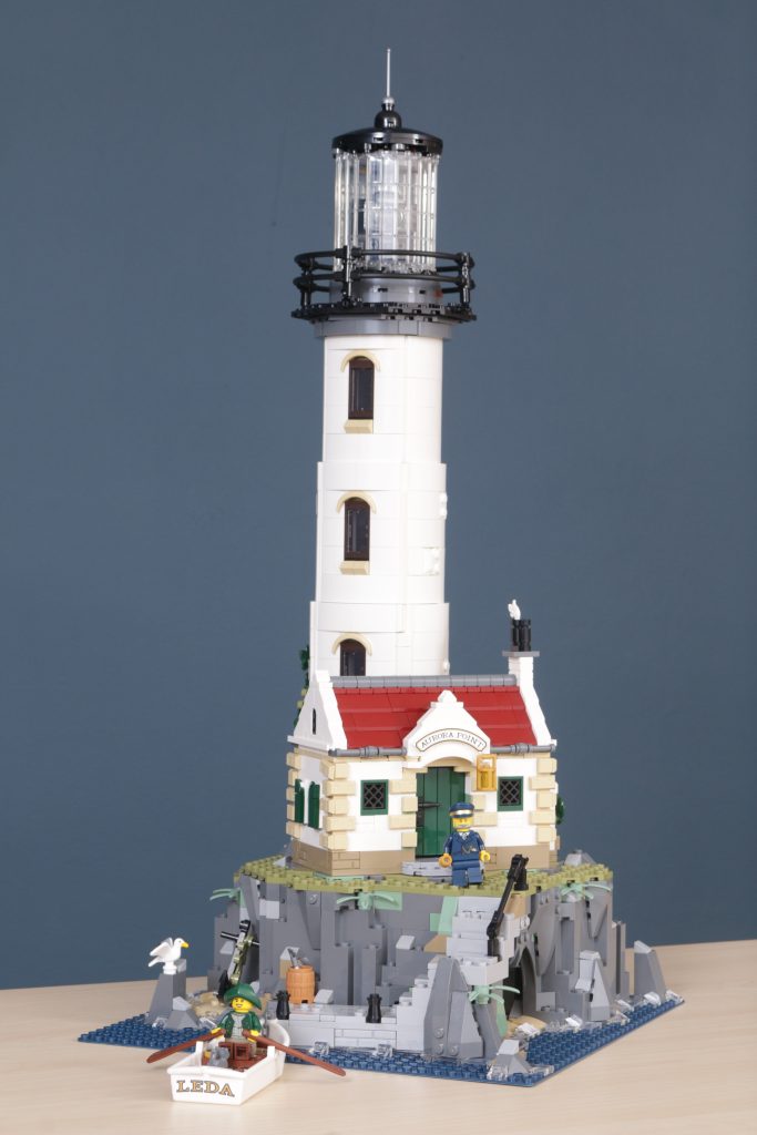 LEGO Ideas 21335 Motorised Lighthouse review 2 683x1024