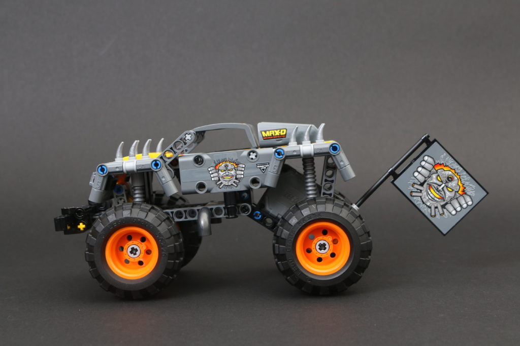 LEGO Technic 42119 Monster Jam Max D review 3