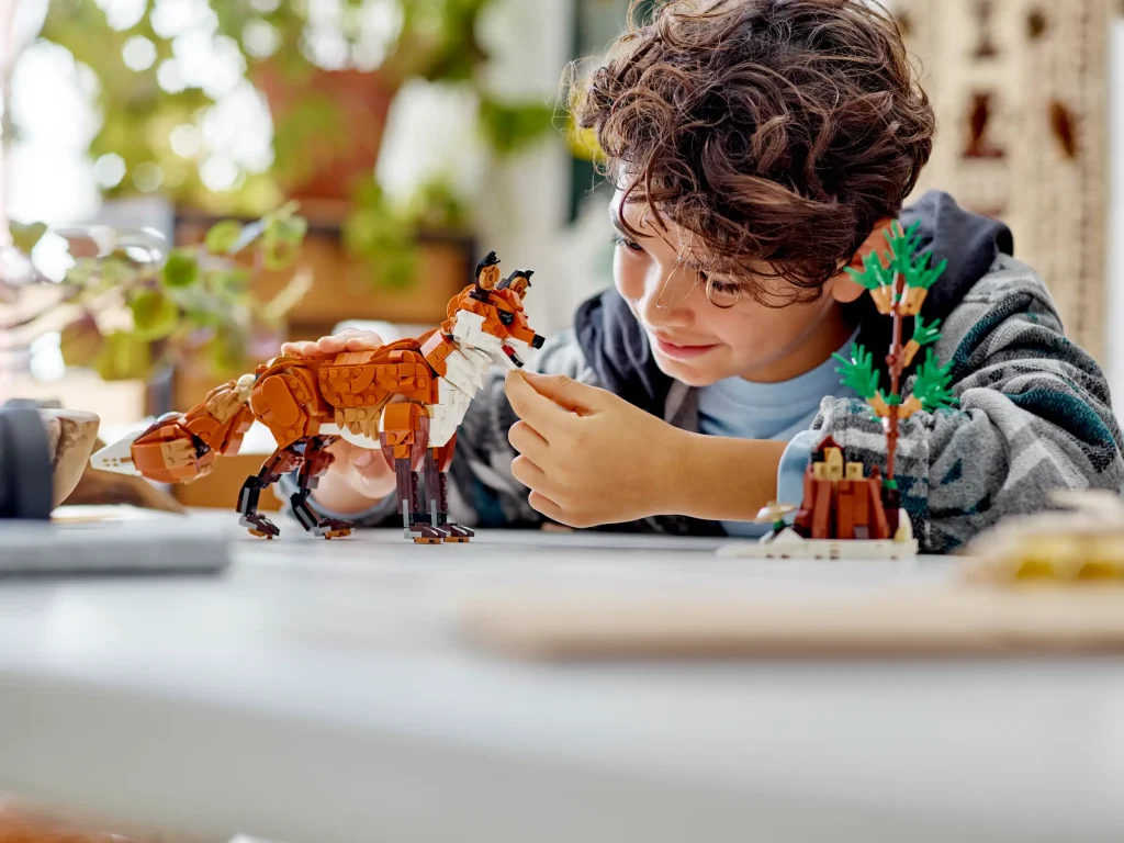LEGO Creator 3 in 1 31154 Forest Animals Red Fox 9 1024x768