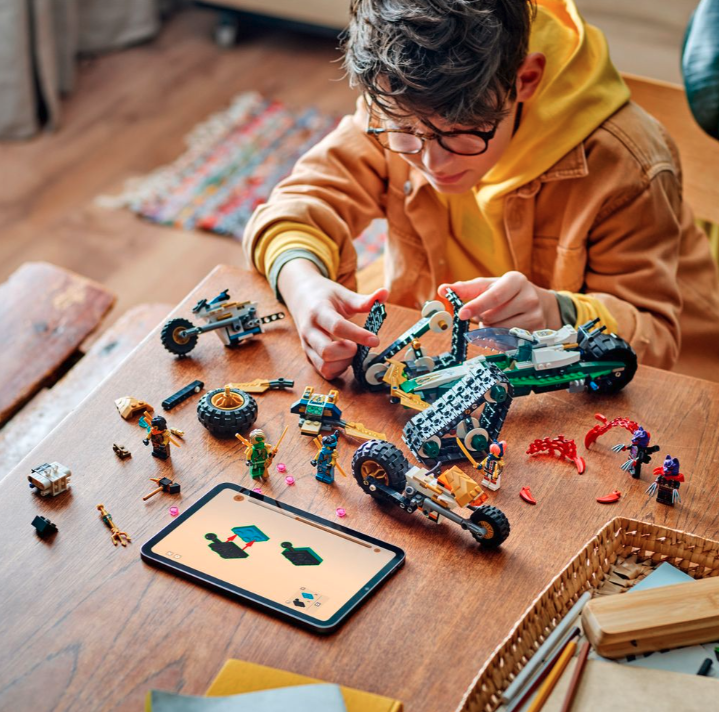 LEGO NINJAGO 71820 Ninja Team Combo Vehicle 9