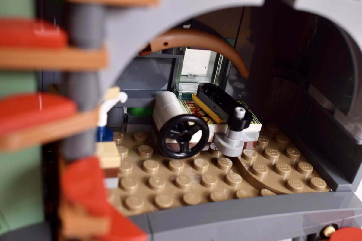 LEGO Harry Potter 76467 Luna Lovegoods House review 11 1200x800