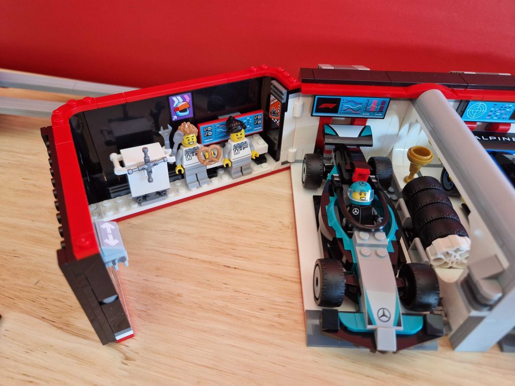 LEGO City Formula 1 2025 sets first look Las Vegas 9 1024x768
