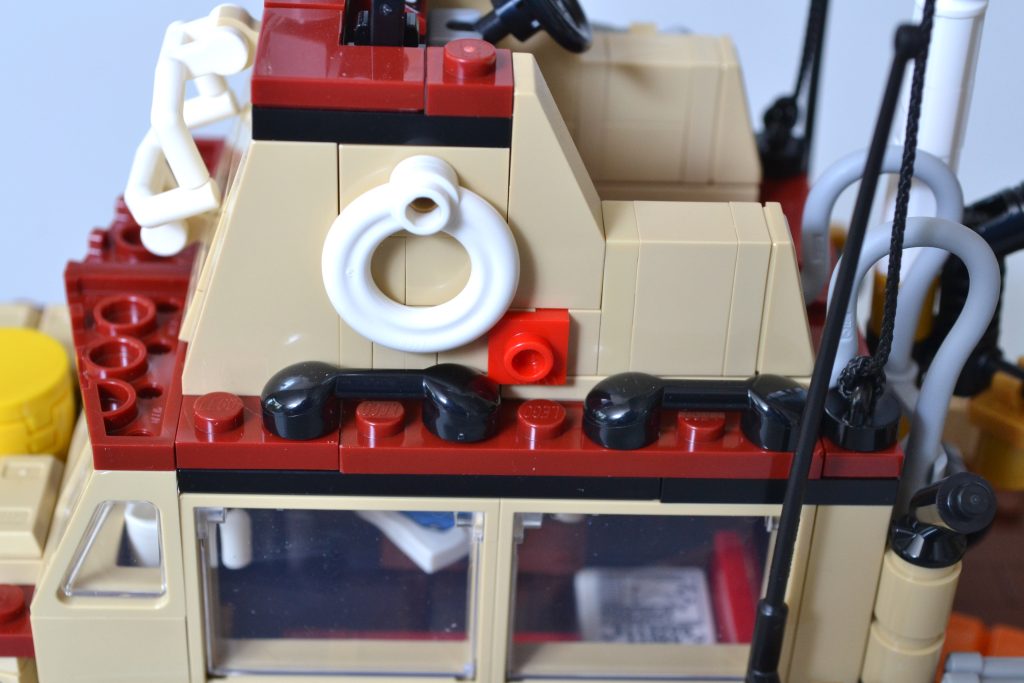 LEGO Ideas 21350 Jaws 41 1024x683