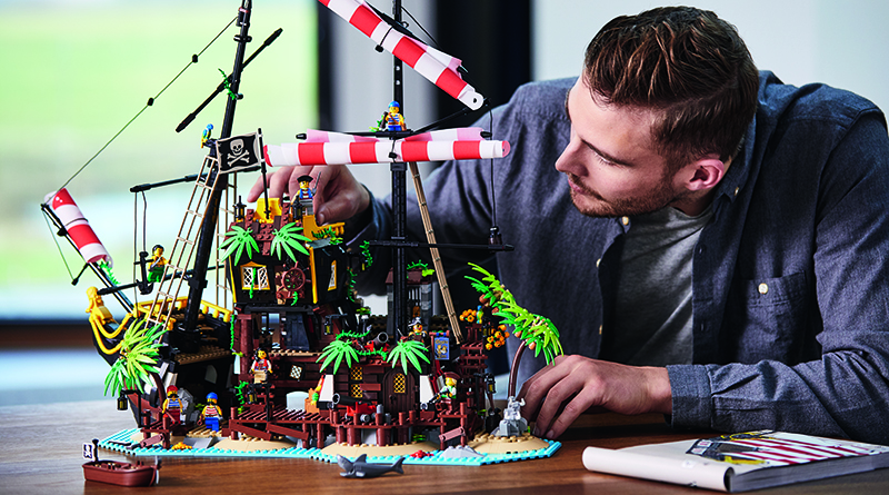 (Pieces of) Eight things we learned about LEGO Ideas 21322 Pirates of Barracuda Bay