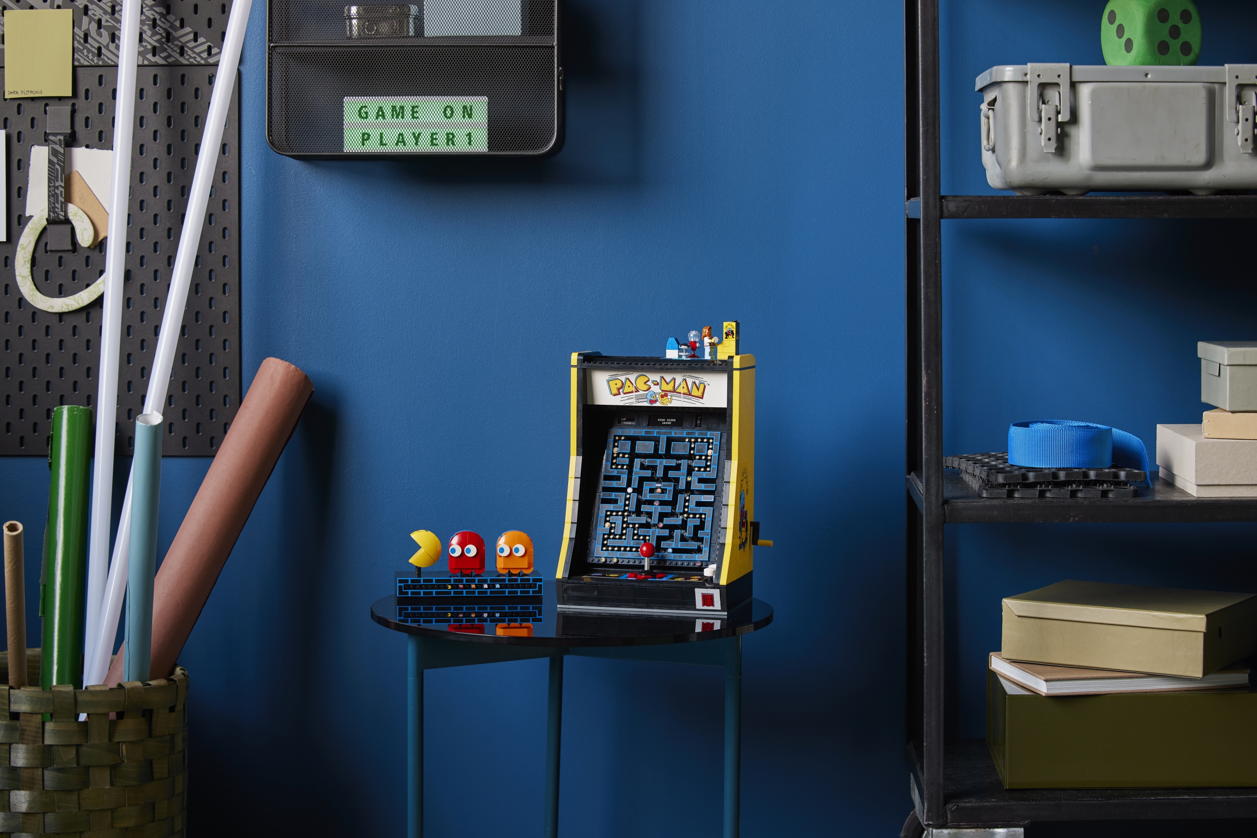LEGO Icons 10323 PAC MAN Arcade 4 scaled
