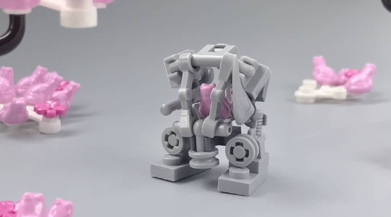 Brick Pic of the Day: Battle frog
