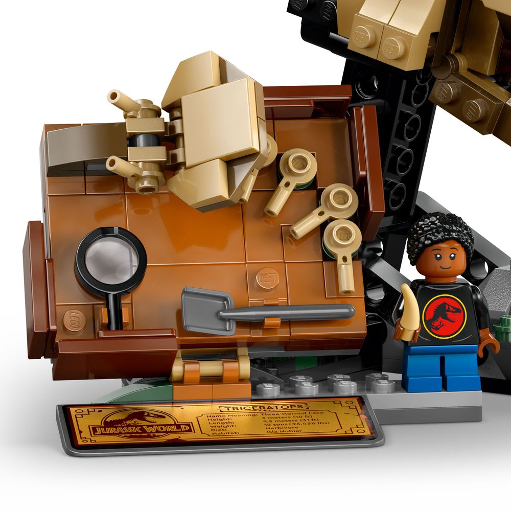 LEGO Jurassic World 76969 Dinosaur Fossils Triceratops Skull 8