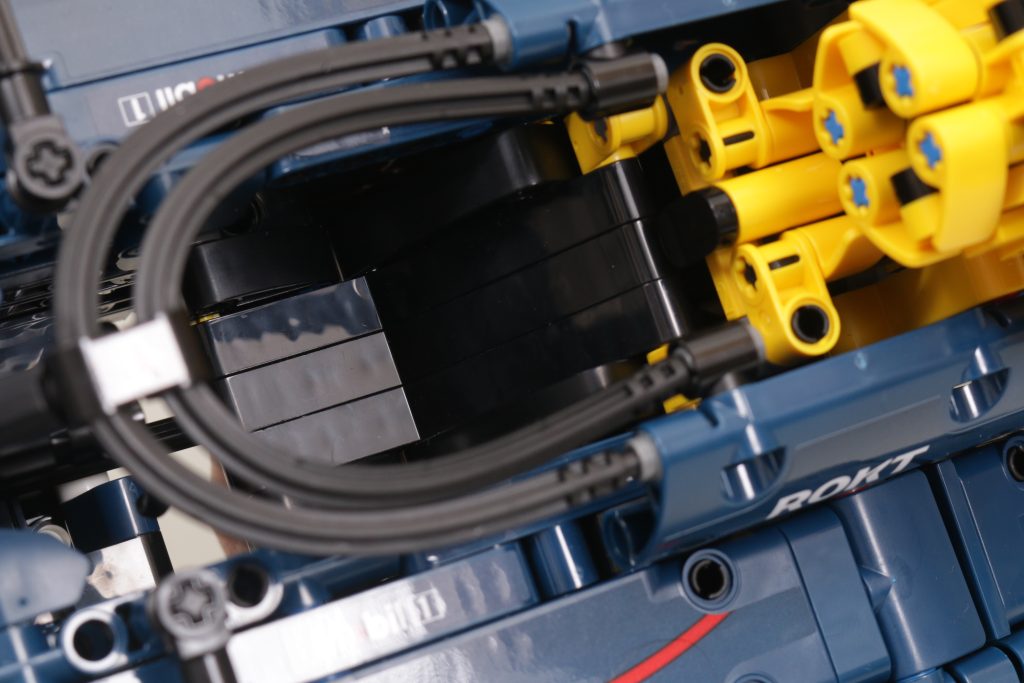 LEGO Technic 42206 Oracle Red Bull Racing RB20 F1 Car review 46 1024x683
