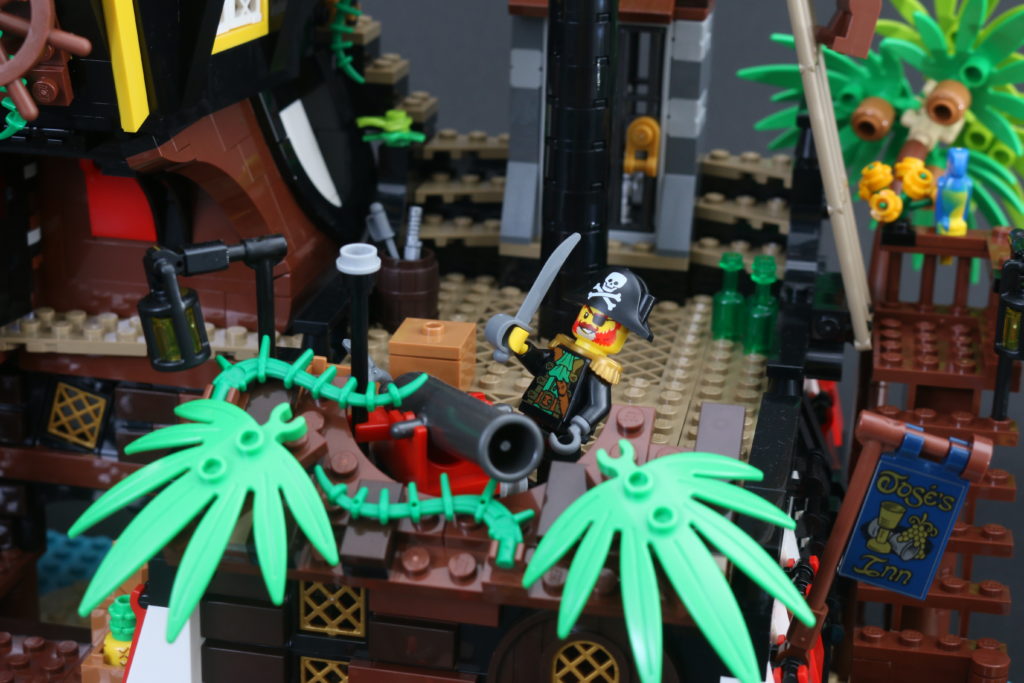 LEGO Ideas 21322 Pirates of Barracuda Bay review 5