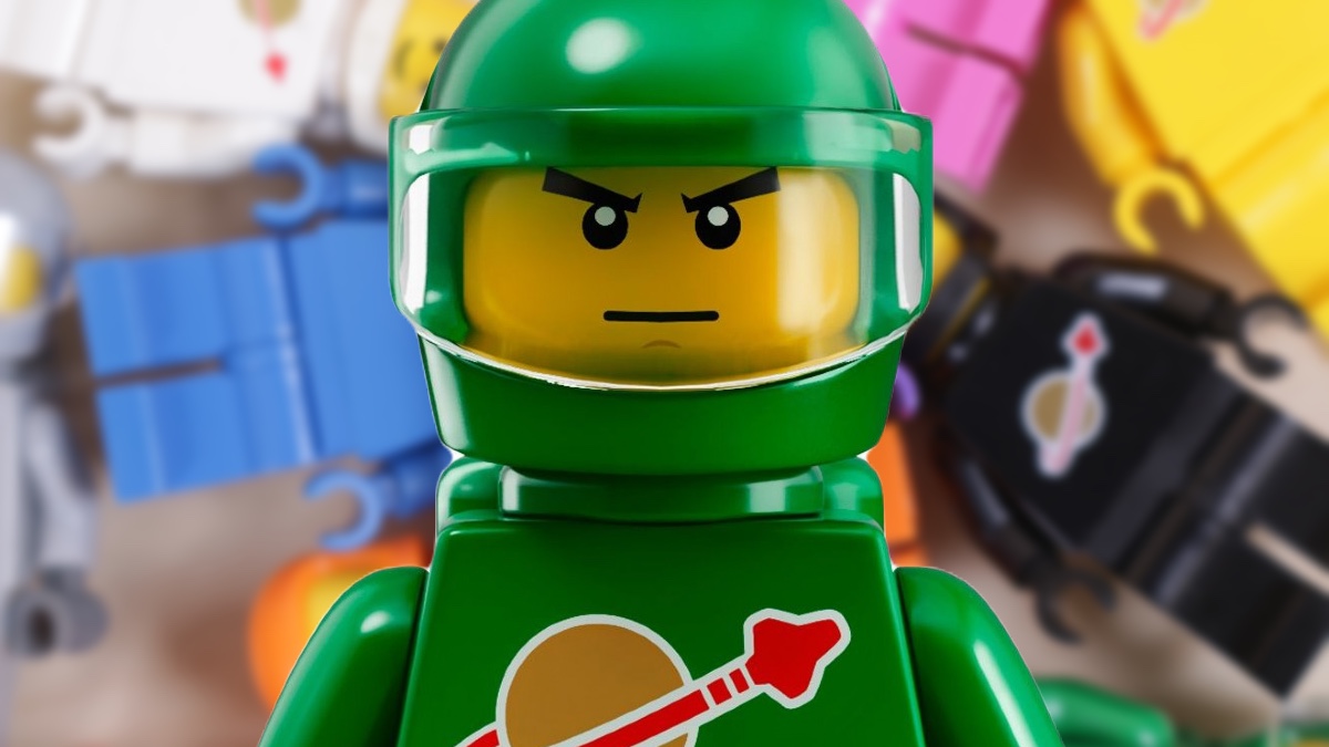 Green LEGO Classic Space helmet finally coming in 2024