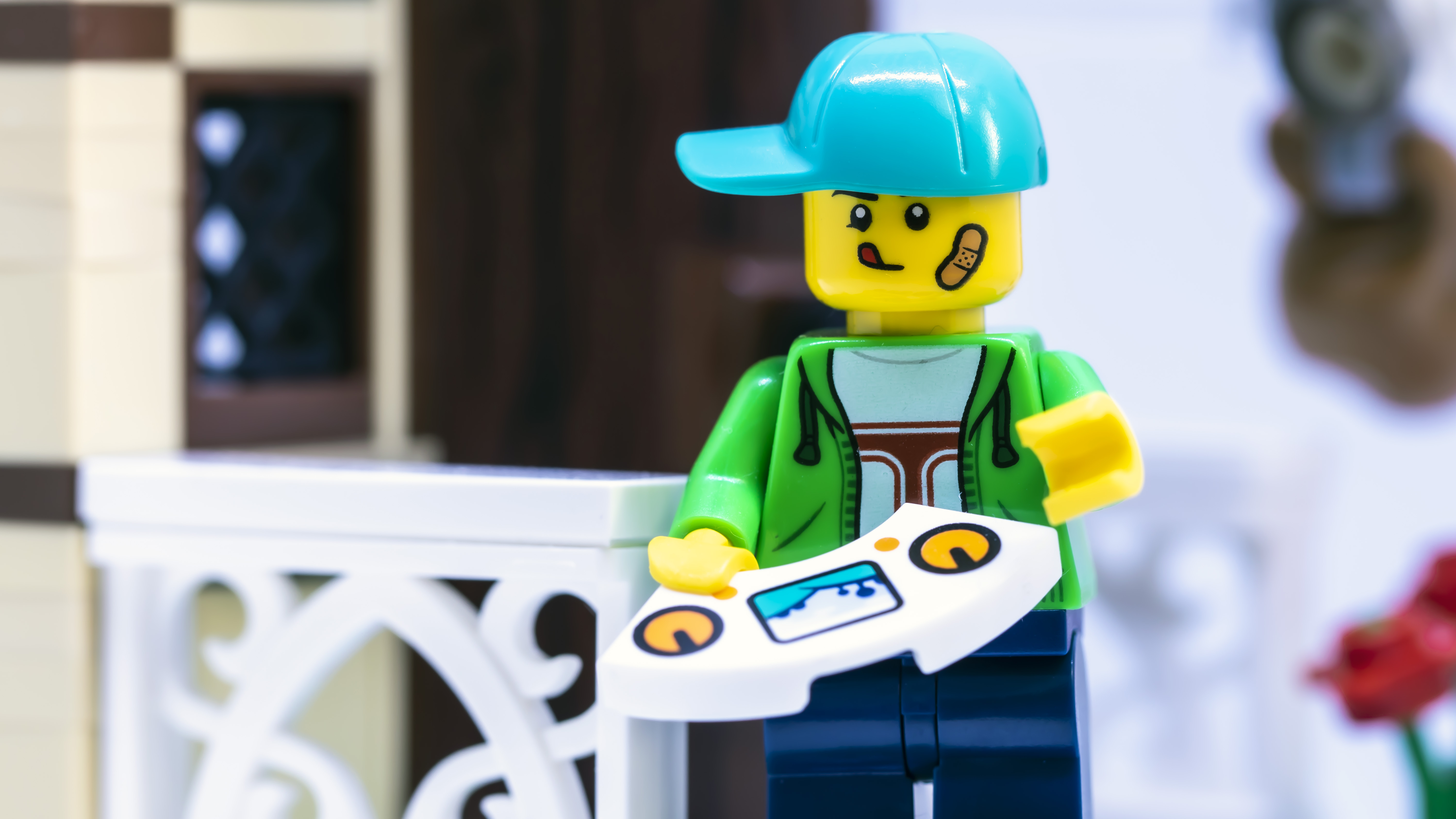 LEGO Collectible Minifigures Series 20 vignettes: Drone Boy
