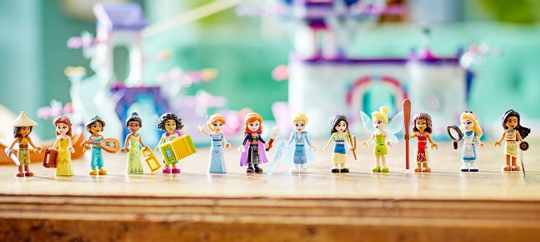 LEGO Disney 43215 Magical Treehouse 8