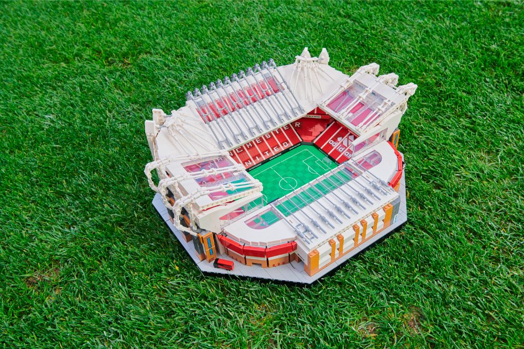 LEGO Creator Expert 10272 Old Trafford Manchester United stadium 6
