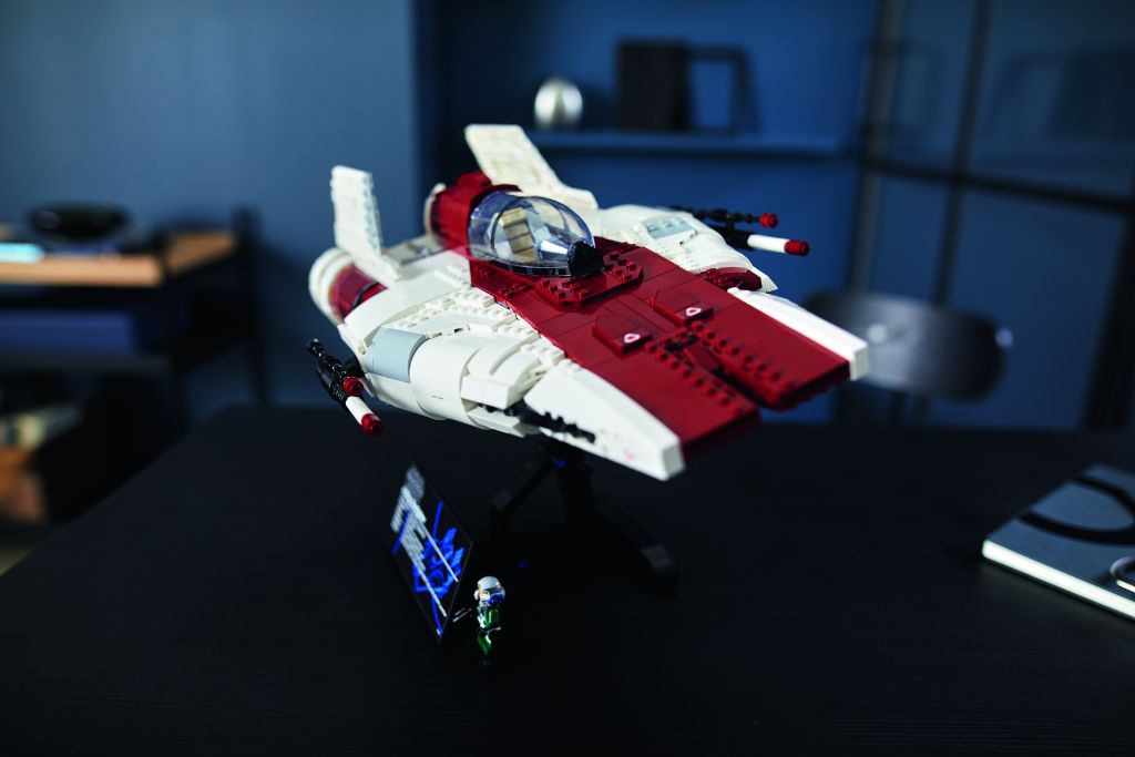 LEGO Star Wars 75275 UCS A wing 36