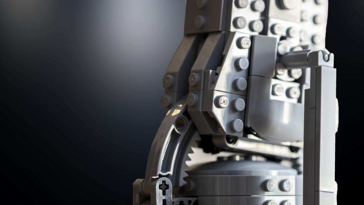 LEGO Star Wars 75313 AT-AT has a fatal design flaw