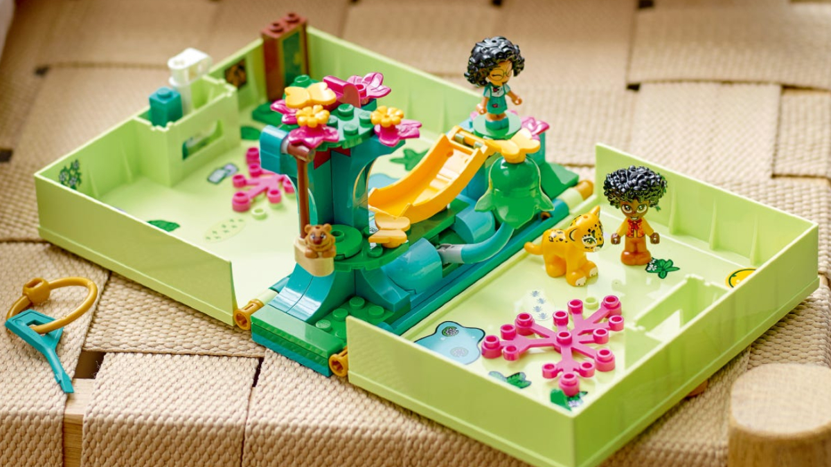 Explore the Madrigal house with the new LEGO Disney Encanto sets