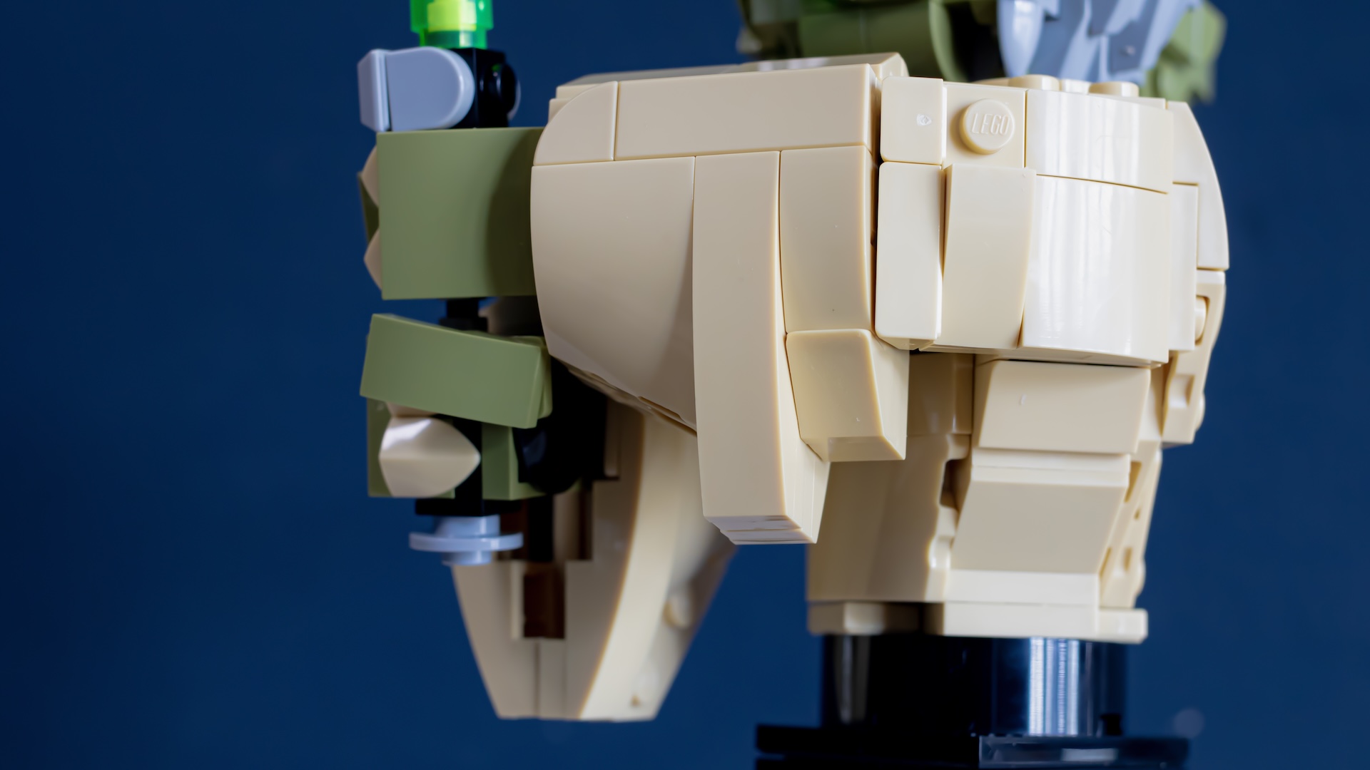 LEGO Star Wars 75439 Darth Vader and 75438 Yoda 10